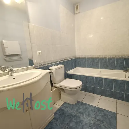 With Balcony Apartman